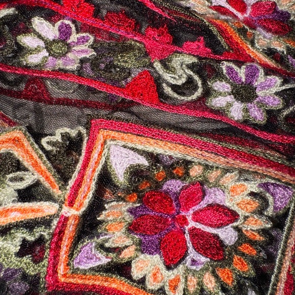 SHEIN Top - Picture 5 of 8